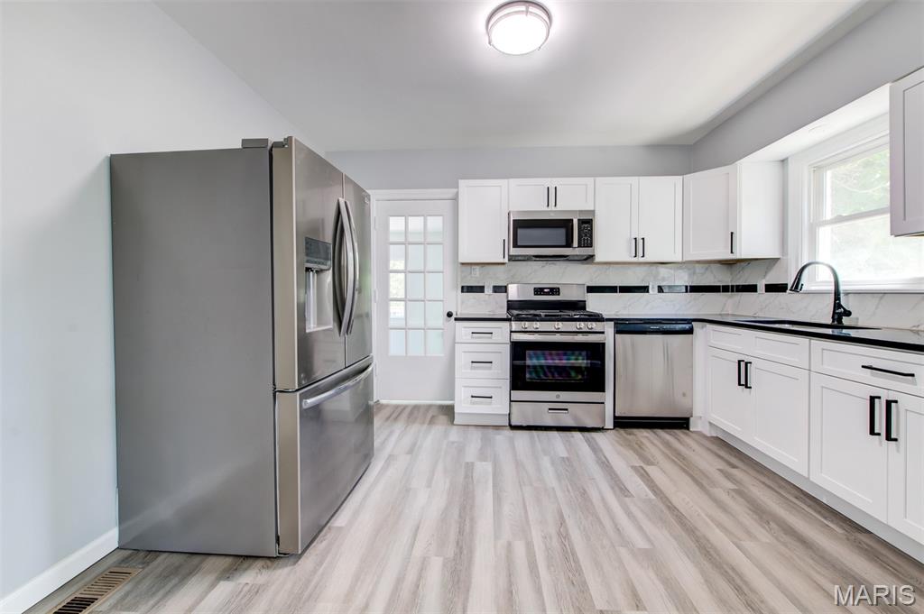 Wallis Add To Overland Park - Residential