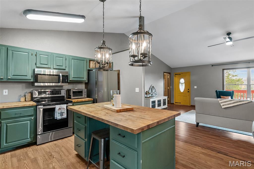 Lake Sherwood Estates - Residential