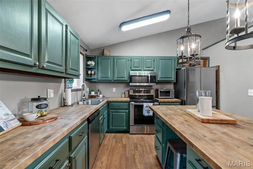 Lake Sherwood Estates - Residential