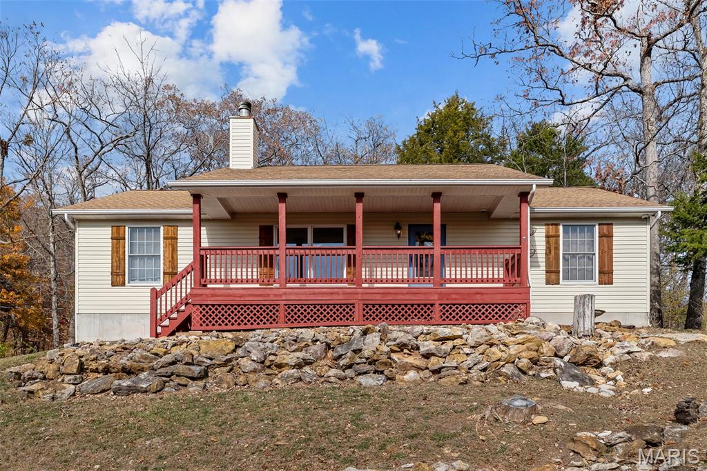 Discover this charming 3-bedroom, 2.5-bath home in the wooded, Lake Sherwood community. With 1,500 sq ft of living space, this home offers an open-concept layout, vaulted ceilings, and views of the main lake. Enjoy a cozy woodburning fireplace and a divided bedroom floor plan for added privacy.
The kitchen features stainless steel appliances, butcher block countertops, and a center breakfast bar. The finished lower level provides additional living space, a bonus room, and a half bathroom. An oversized tuck-under garage offers plenty of storage.
Located in the highly desirable Lake Sherwood community—featuring six lakes, a clubhouse, pool, and the security of a gated entrance—this home provides the perfect blend of comfort and recreation.