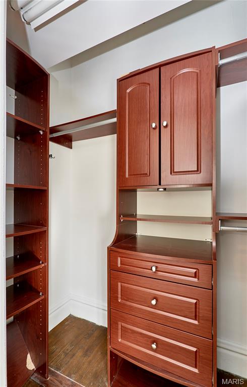 Aberdeen Condo - Residential