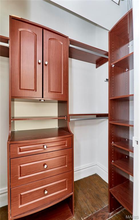 Aberdeen Condo - Residential