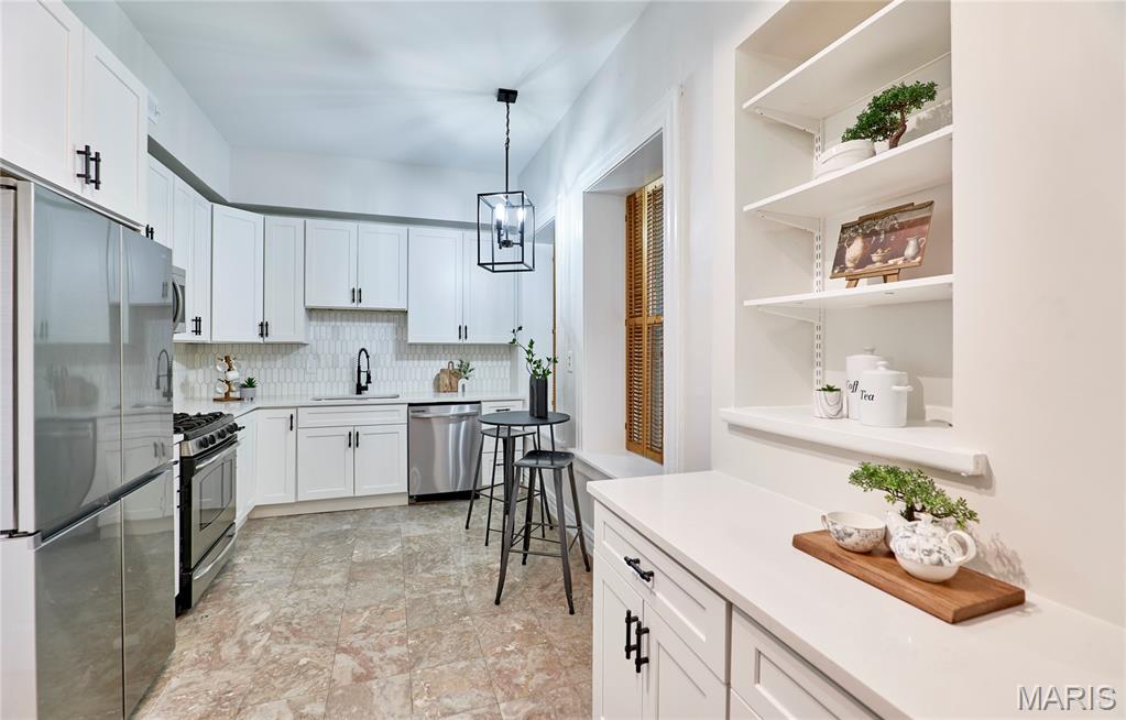 Aberdeen Condo - Residential