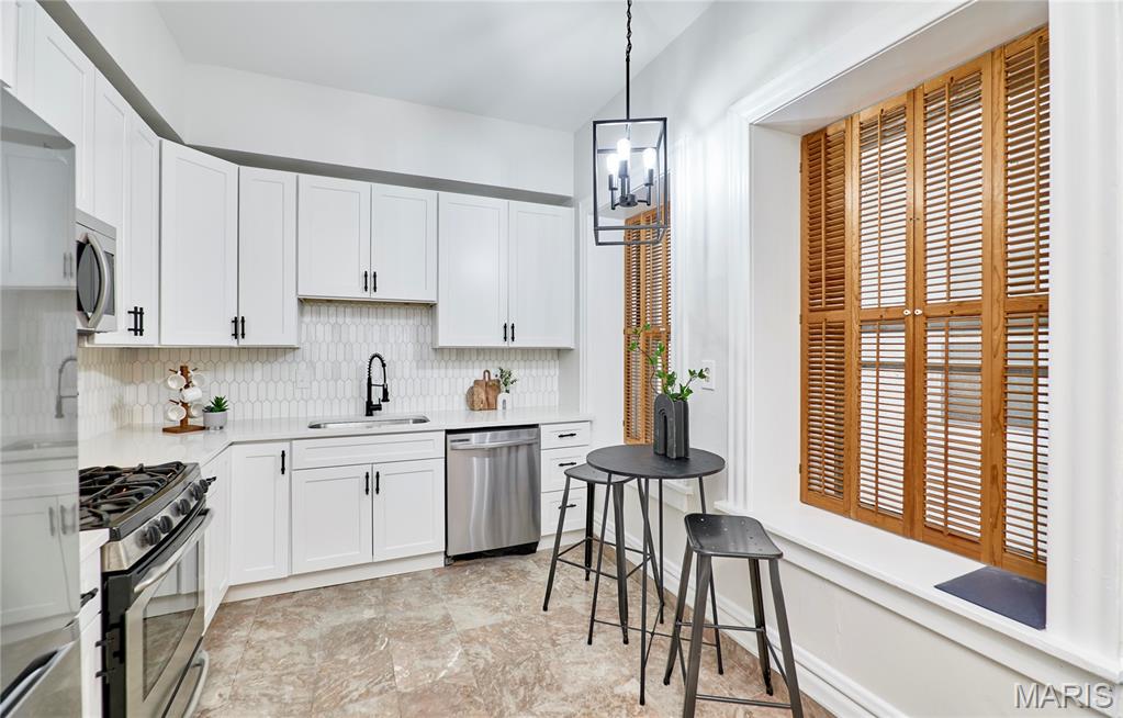 Aberdeen Condo - Residential