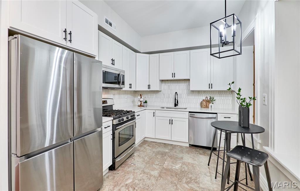 Aberdeen Condo - Residential