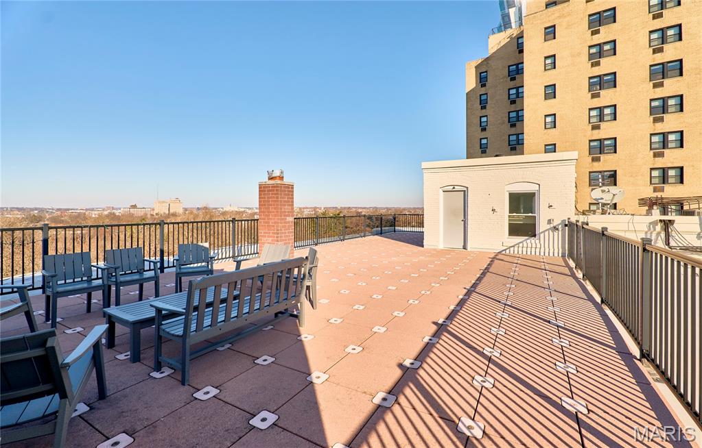 Aberdeen Condo - Residential