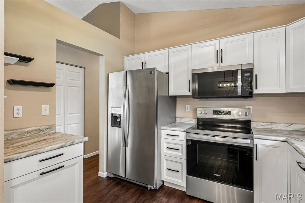 Country Lake Estates - Residential