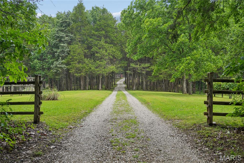 County Line Rd - Residential