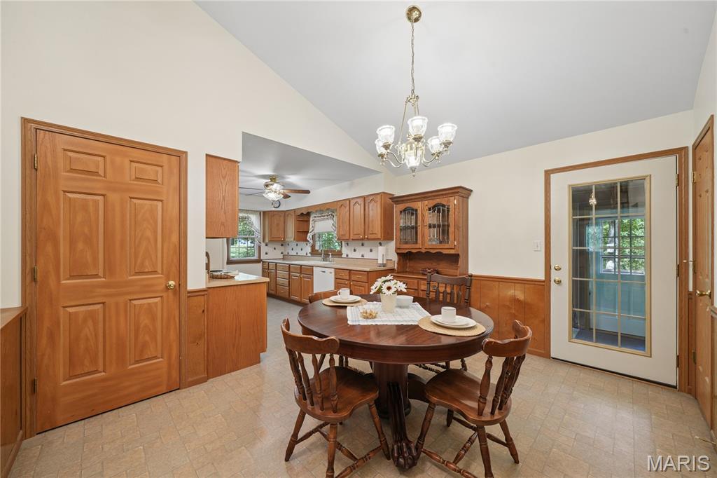 County Line Rd - Residential