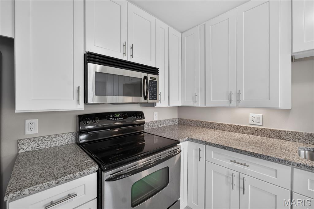 Pershing Ave Condo - Residential