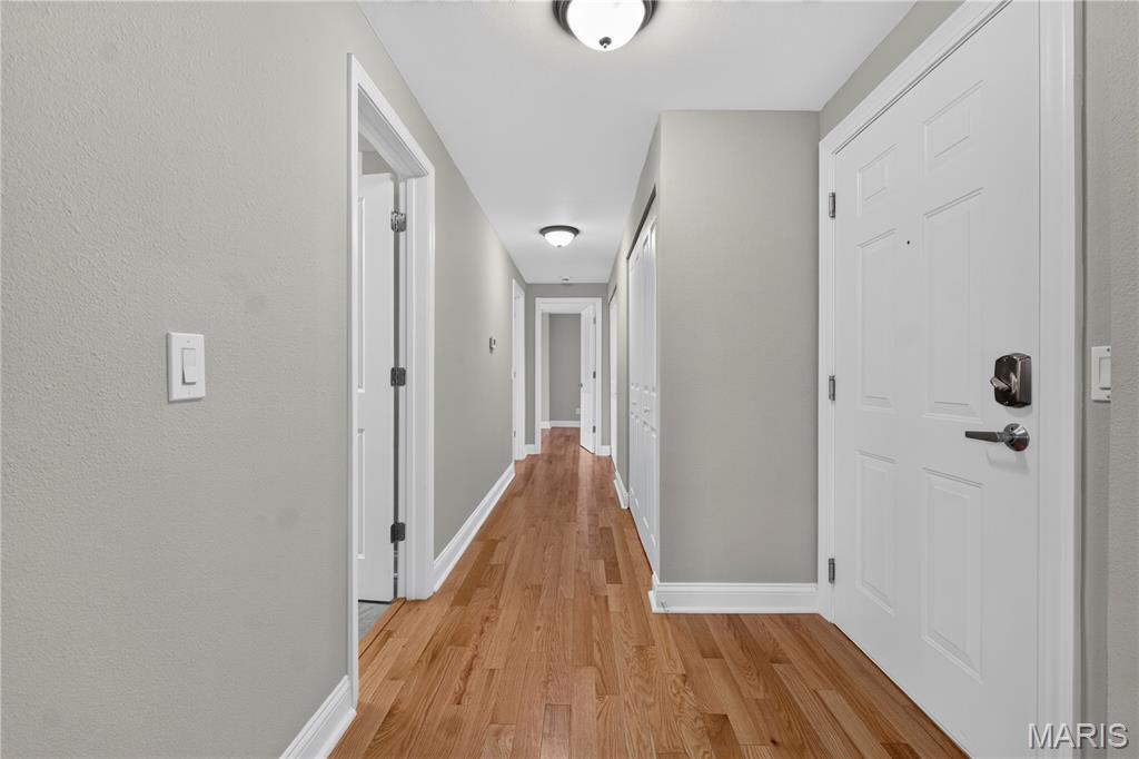 Pershing Ave Condo - Residential