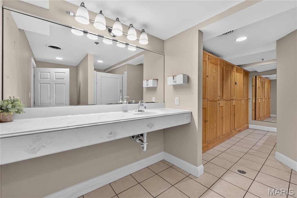 Park Chas South 04 - Commercial Sale