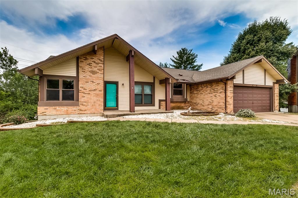 Come check out this solid potential this home has to offer! This home is ready for a new owner to bring a fresh vision , creativity, updates, and your own personal vision to enhance the value and functionality of this home!! This home features 4 bedrooms, 3 baths,  Large Living room with fireplace, separate dining room, finished lower level, deck, walk out basement and a beautiful yard.  This home has solid bones and is just waiting for someone's finishing touches!! Seller is selling AS IS, seller will do no repairs, warranties or inspections. Water leak in basement is coming from the main water shut off. Water is off at the valve in the basement. 
It leaks when turned on.
