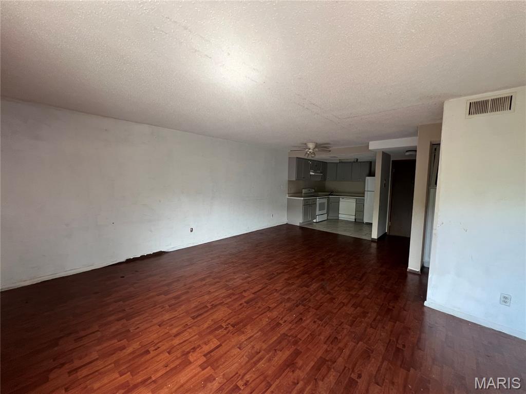 Heritage Garden Condos - Residential