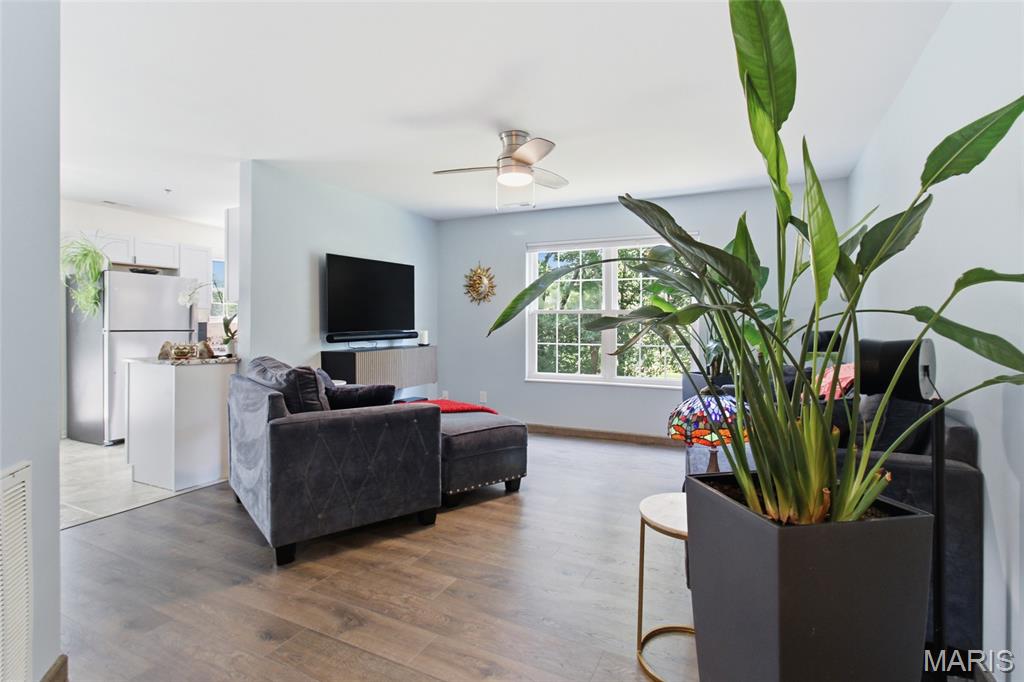 Victoria Crossing Easement 11 At - Residential