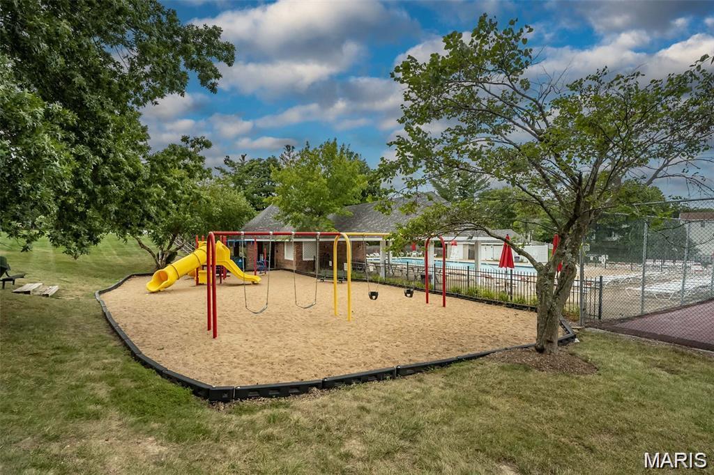 Victoria Crossing Easement 11 At - Residential