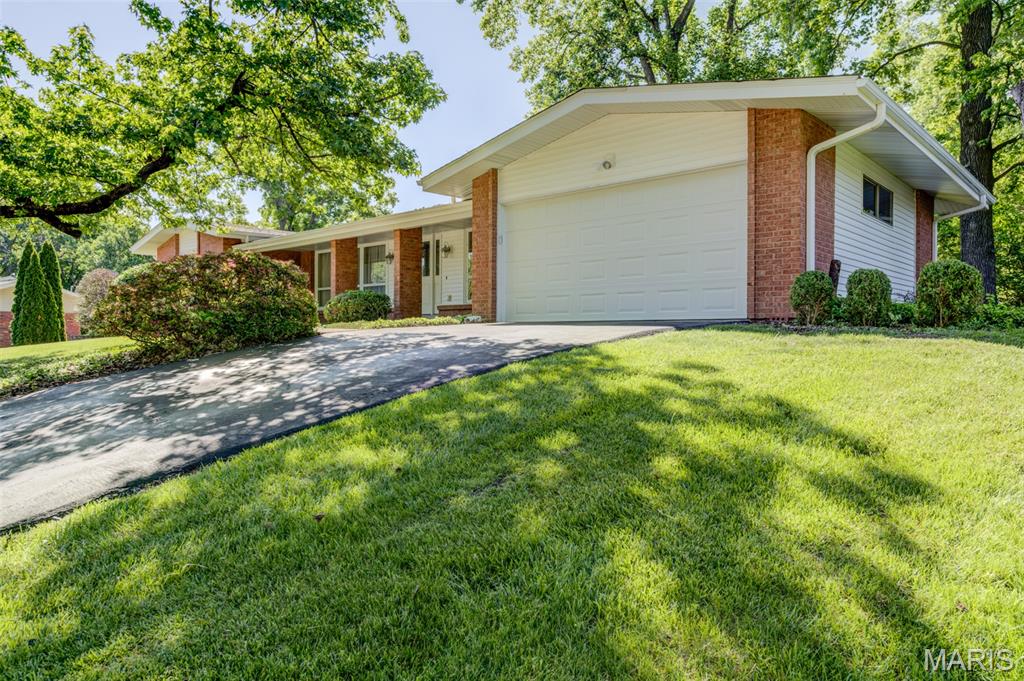 Forest Ridge Manor - Residential