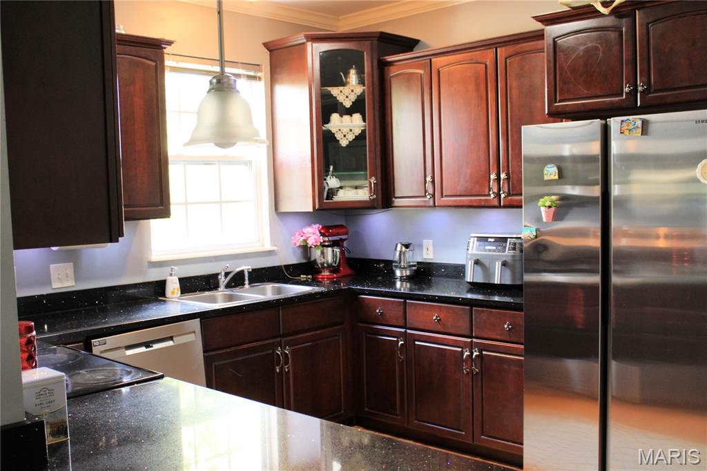 Brighton Place Condo Ph 2 - Residential