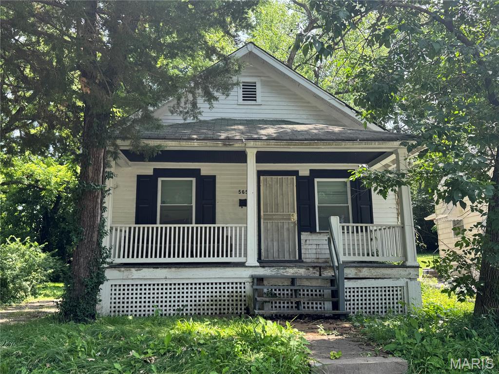 West Walnut Manor - Residential