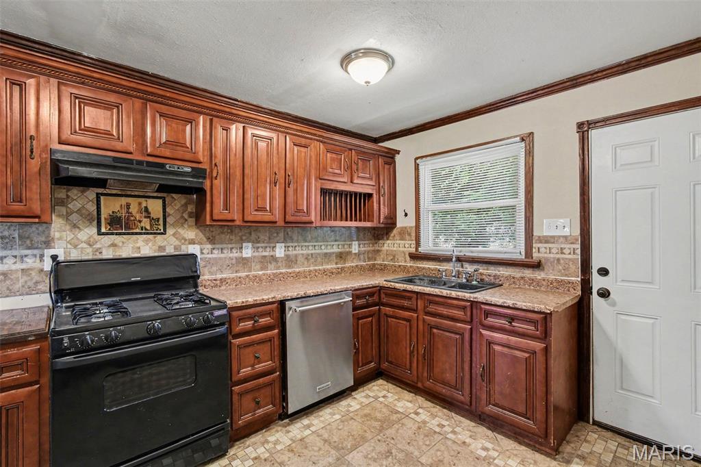 Larimore Hills - Residential Lease