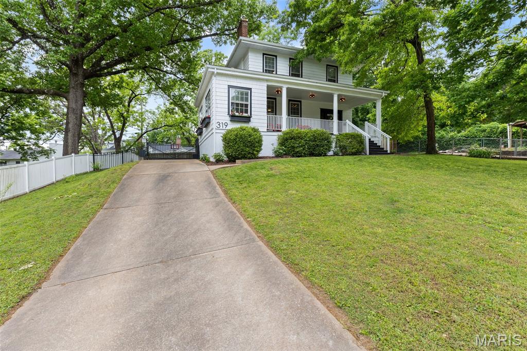 Moellenhoff Place - Residential