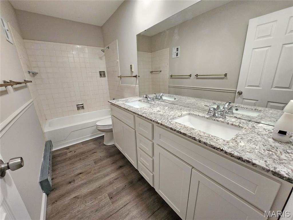 Hazelcrest Condo - Residential