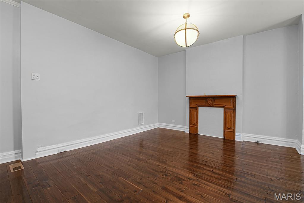 Lindells Add 02 - Residential Income