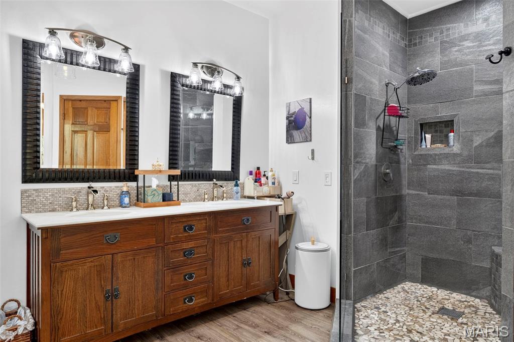 Hide-A-Way Acres 02 01 - Residential