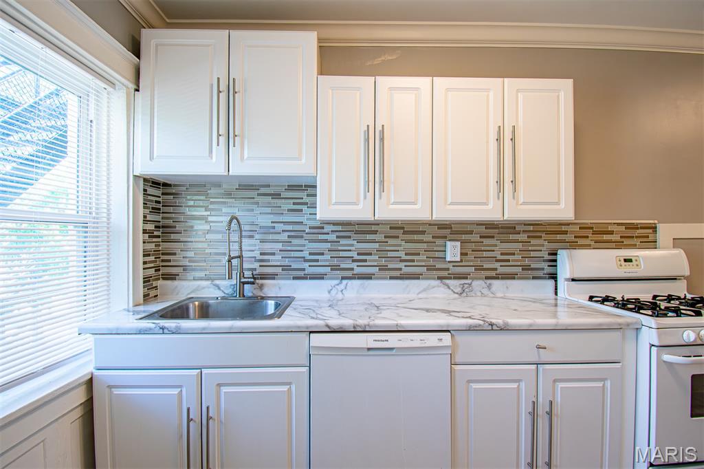 Delmar Garden - Residential Lease