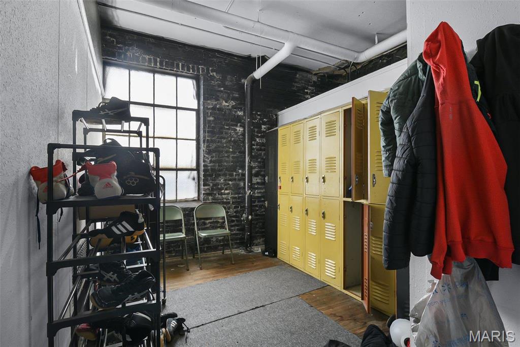 Granite City - Commercial Sale
