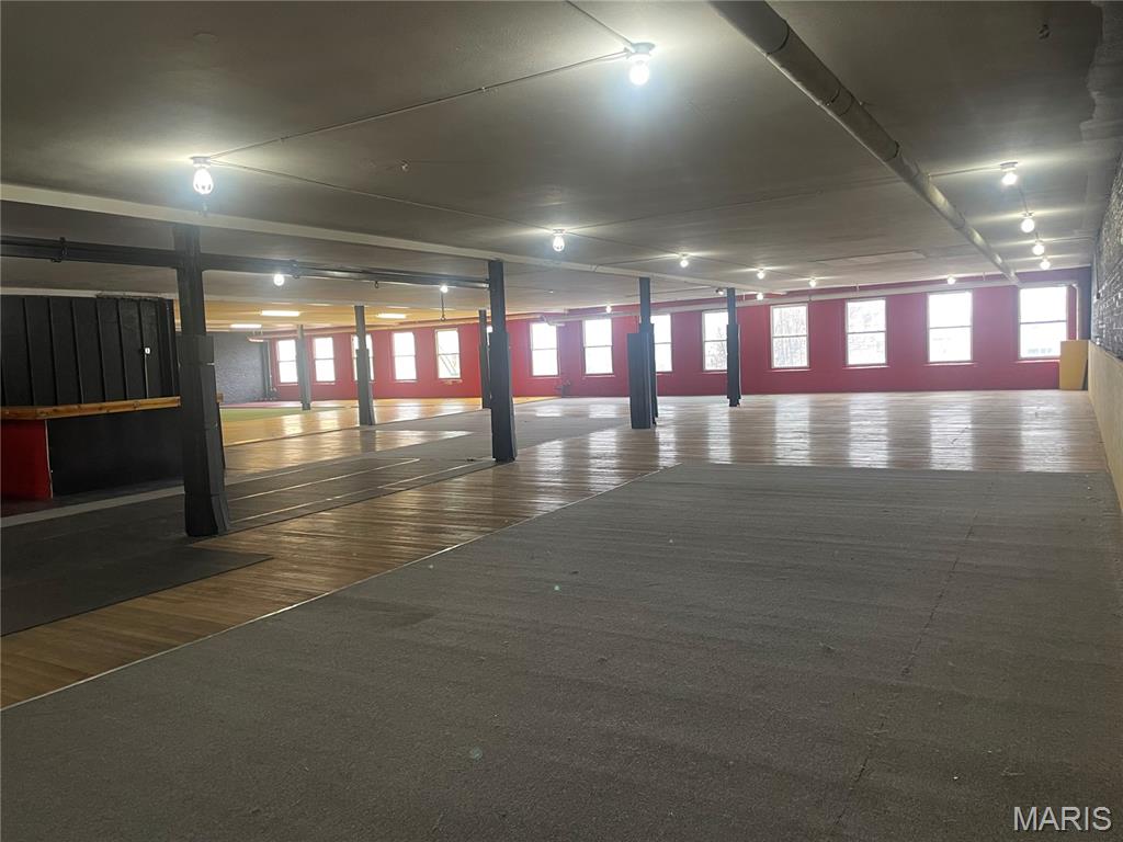Granite City - Commercial Sale