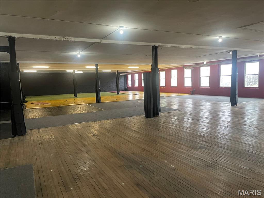 Granite City - Commercial Sale