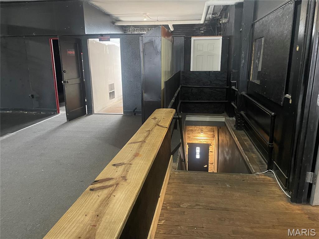 Granite City - Commercial Sale