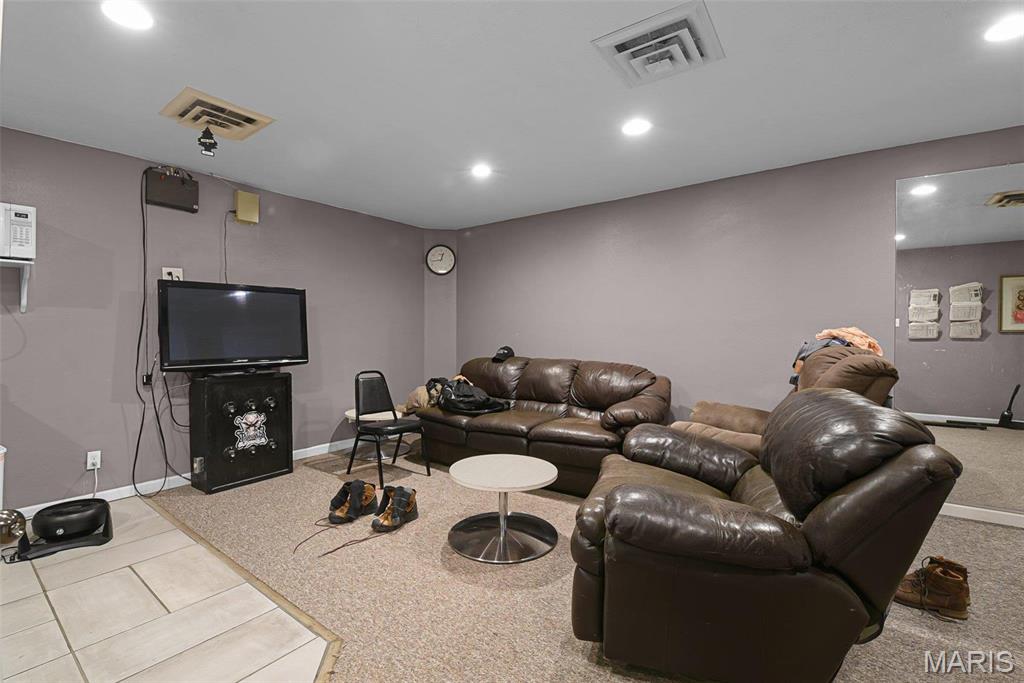 Granite City - Commercial Sale