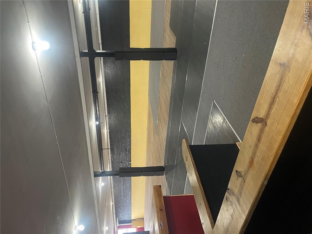 Granite City - Commercial Sale