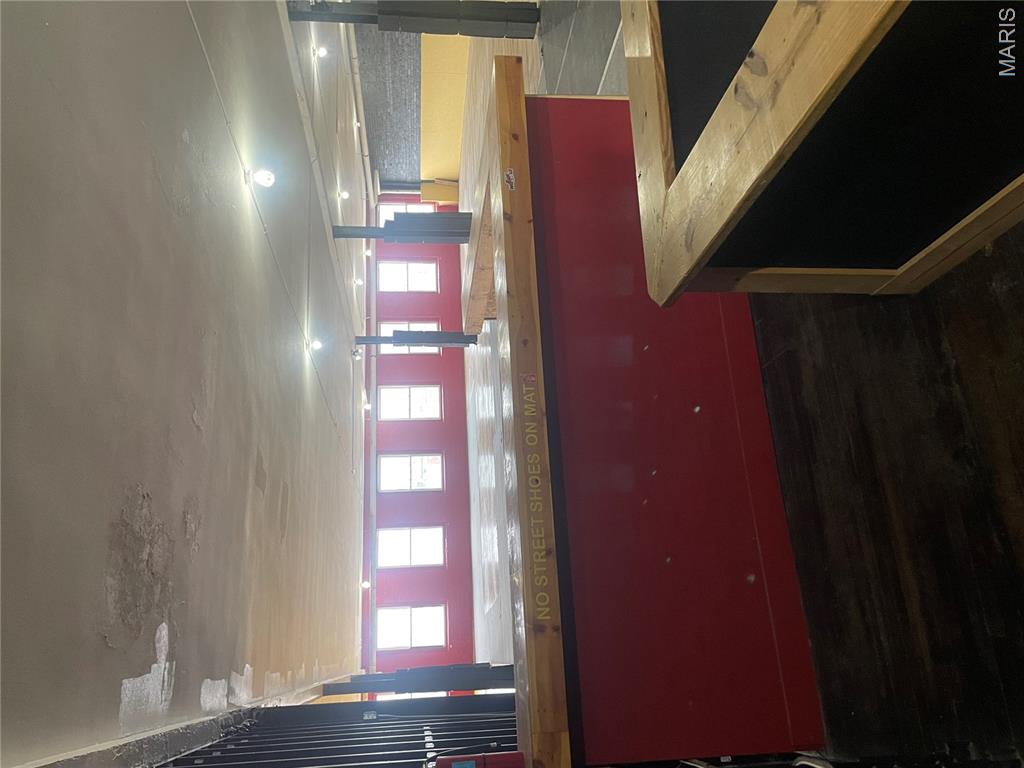 Granite City - Commercial Sale
