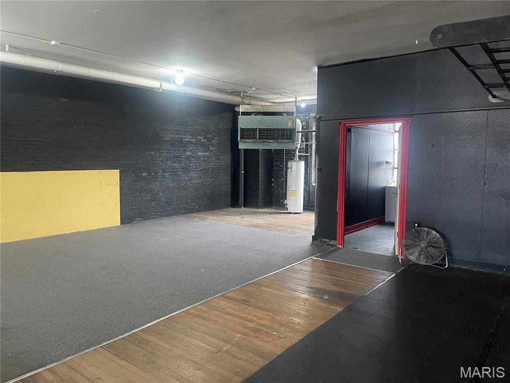 Granite City - Commercial Sale