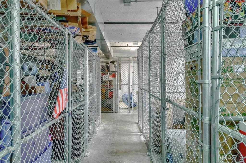 Marquette Bldg Upper Residl - Residential Lease