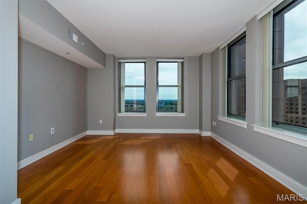 Marquette Bldg Upper Residl - Residential Lease