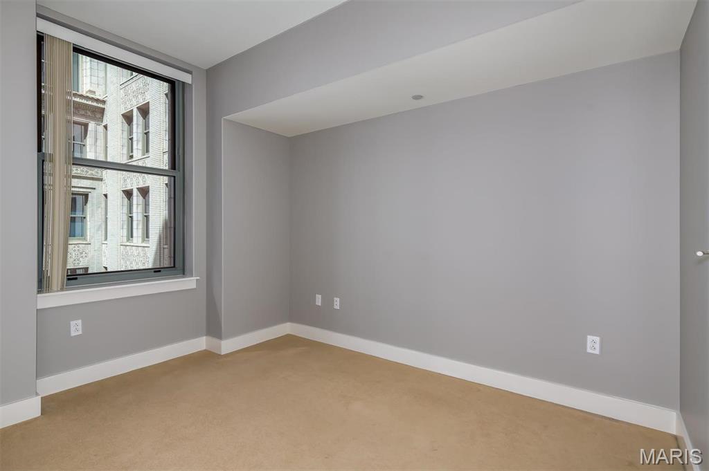 Marquette Bldg Upper Residl - Residential Lease