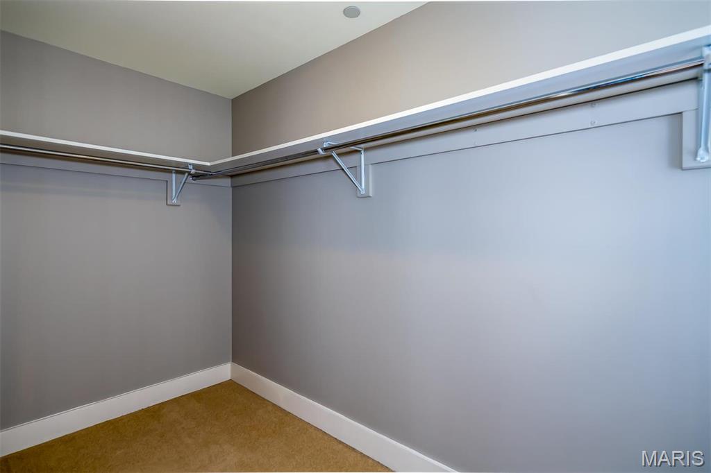 Marquette Bldg Upper Residl - Residential Lease