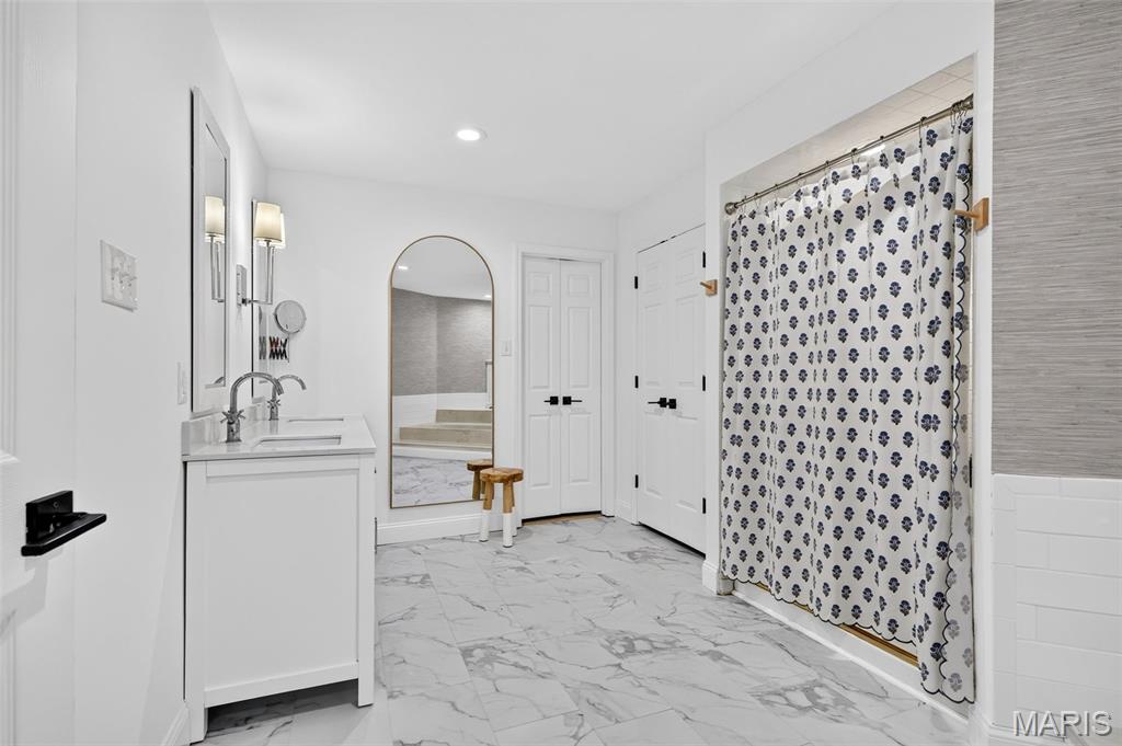 Ladue Lake Estates 2 - Residential