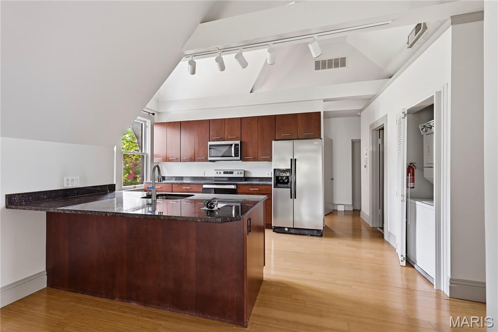 Central West End - Commercial Sale