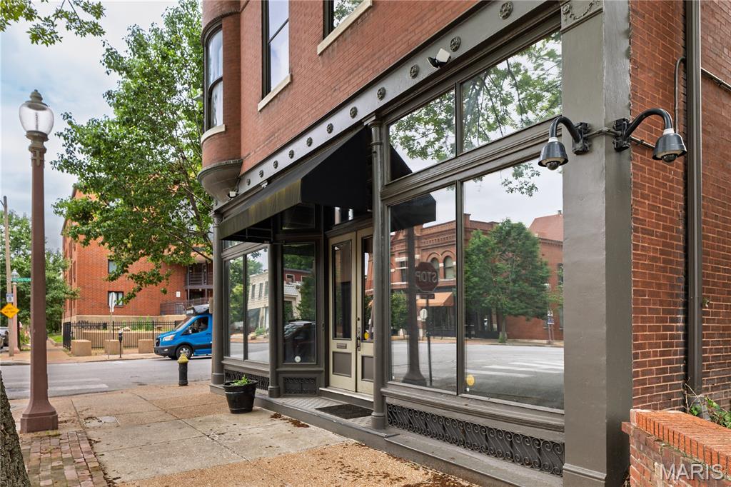 Central West End - Commercial Sale