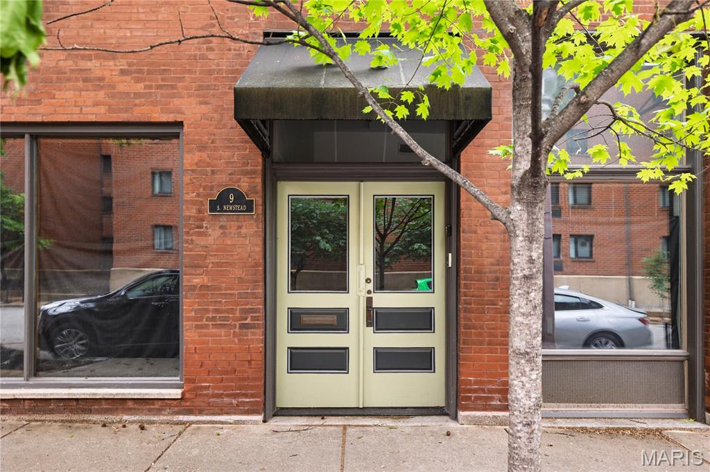 Central West End - Commercial Sale