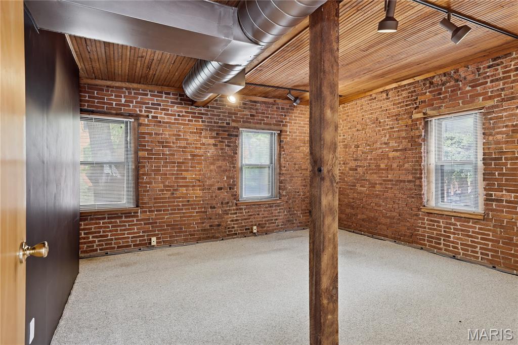 Central West End - Commercial Sale