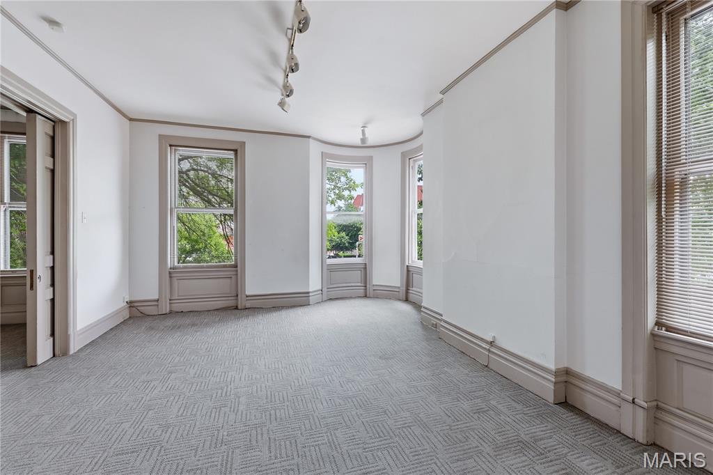 Central West End - Commercial Sale