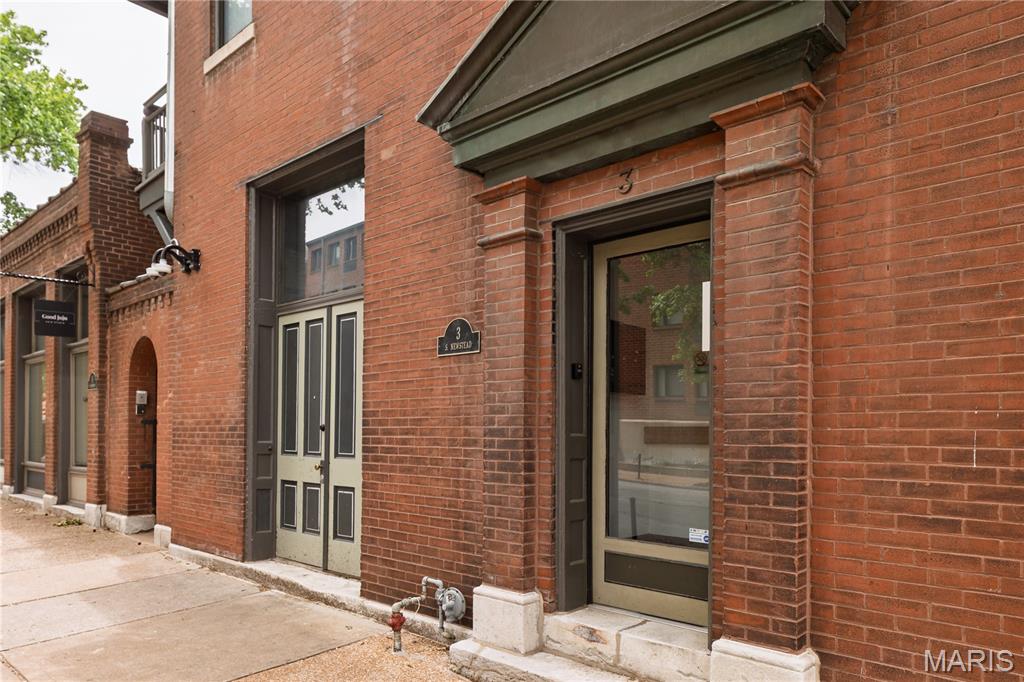 Central West End - Commercial Sale