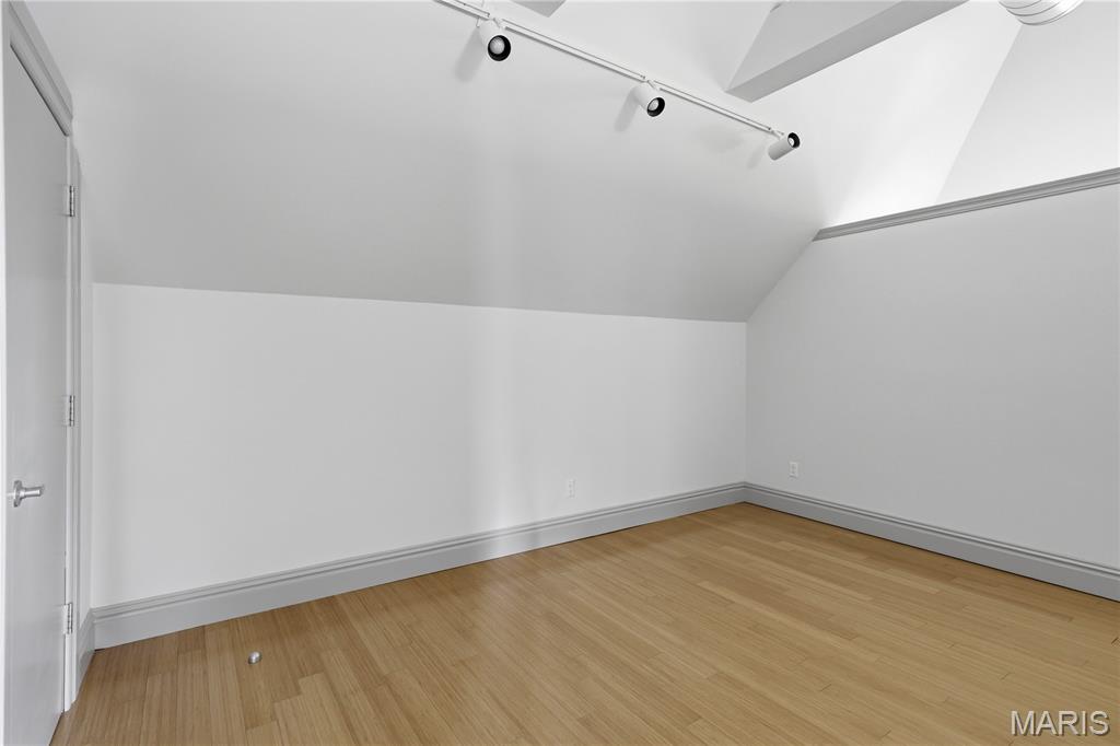 Central West End - Commercial Sale
