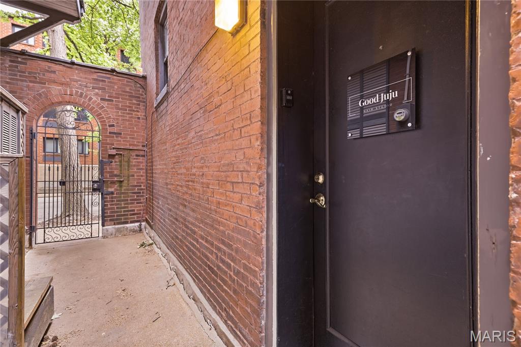 Central West End - Commercial Sale